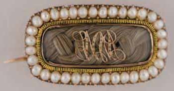 慈悲奥蒂斯沃伦胸针折叠，种子珍珠，水晶，金箔，头发